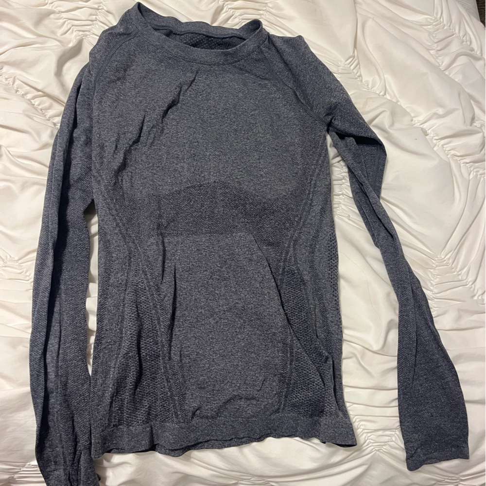 Athleta Gray long sleeve top
